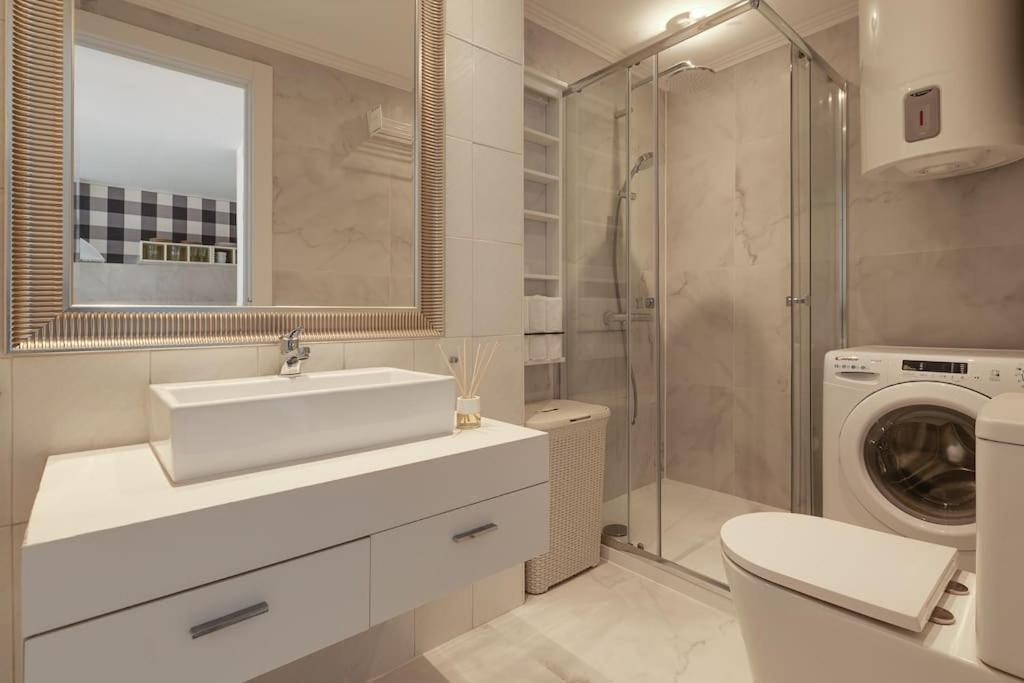 Levante C Apartment *